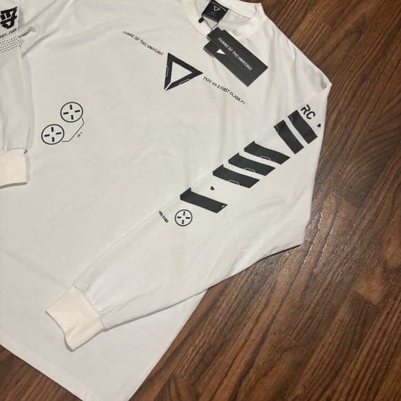 Fabric Of The Universe * Men’s Dual Fusion Premium Long Sleeve * Large * NWT - Picture 3 of 12